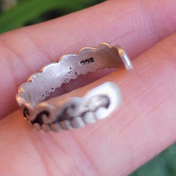 Native American sandcast tufa casted 925 sterling silver wave bead toe ring - Picture 4 of 10